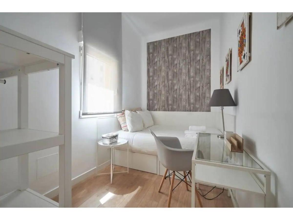 Retiro Park Apartments Madrid Exterior photo